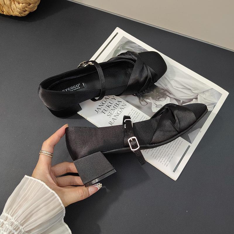 2025 autumn square head gentle temperament Mary Jane shoes one-word buckle bow French flat bottom shallow mouth single shoes