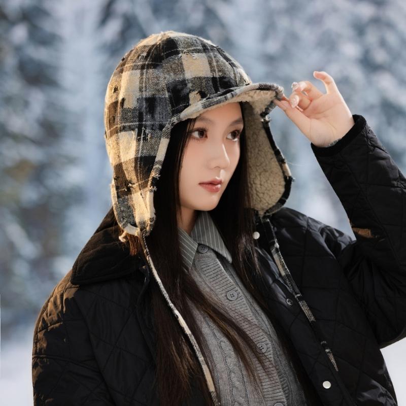 Cosy Fleece Lined Checkered Ear Muff Hat for Outdoor Activities Daily Commute Unisex Design Cold Resistant