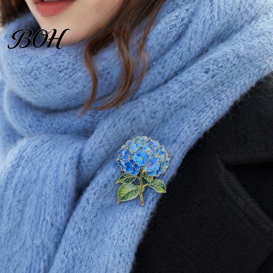 Hydrangea Flower Brooch Pin, Enamel Shape Lapel Polished Edges Backpack Artistic Floral Decorative Badge for Coat Collars Scarves Canvas Bags Colorful