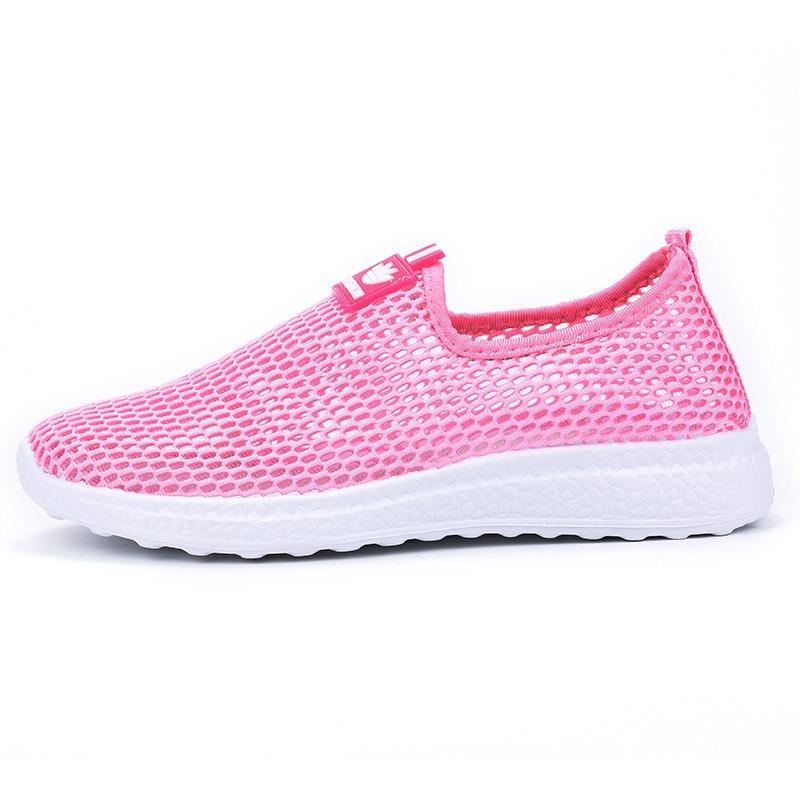 New women's net shoes spring and summer, casual sports mother shoes, medium and old ultra-light and comfortable walking shoes