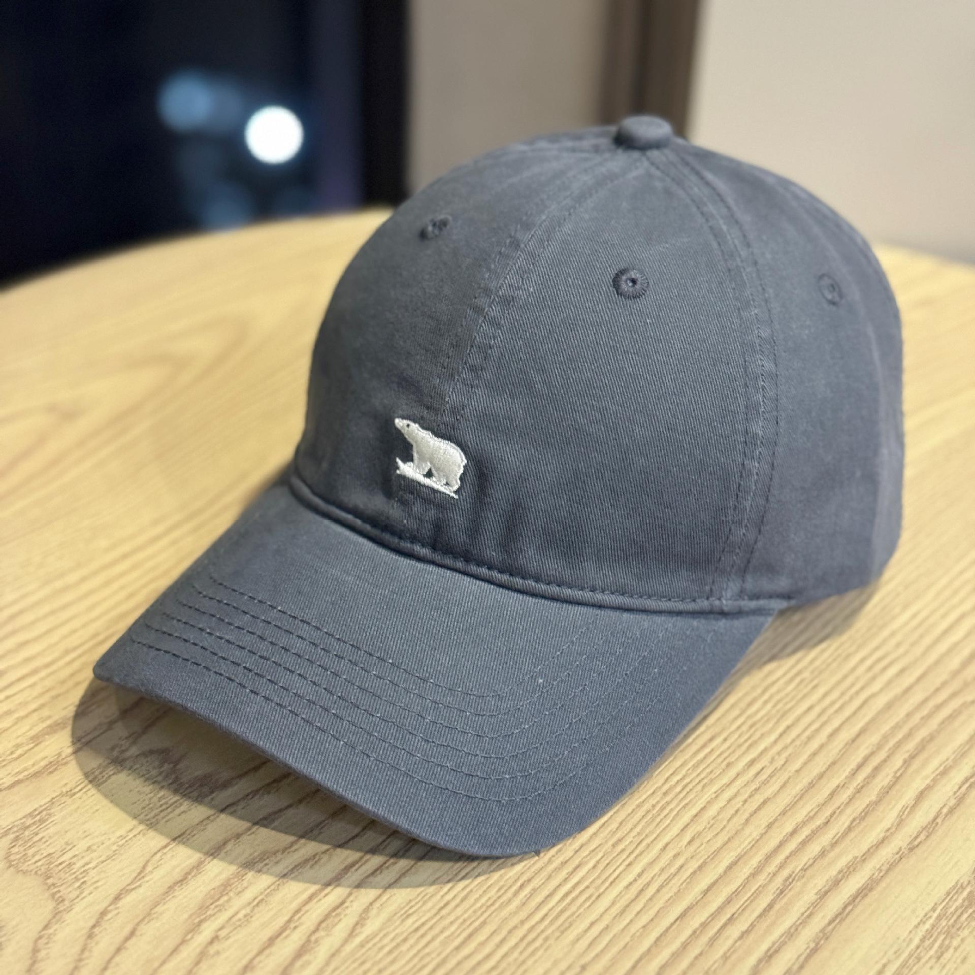 

New polar bear embroidered baseball cap for women and men, high-quality, wide-brimmed, face-slimming, soft-top cap for couples, suitable for spring Adult54-60Adjustable сірий колір