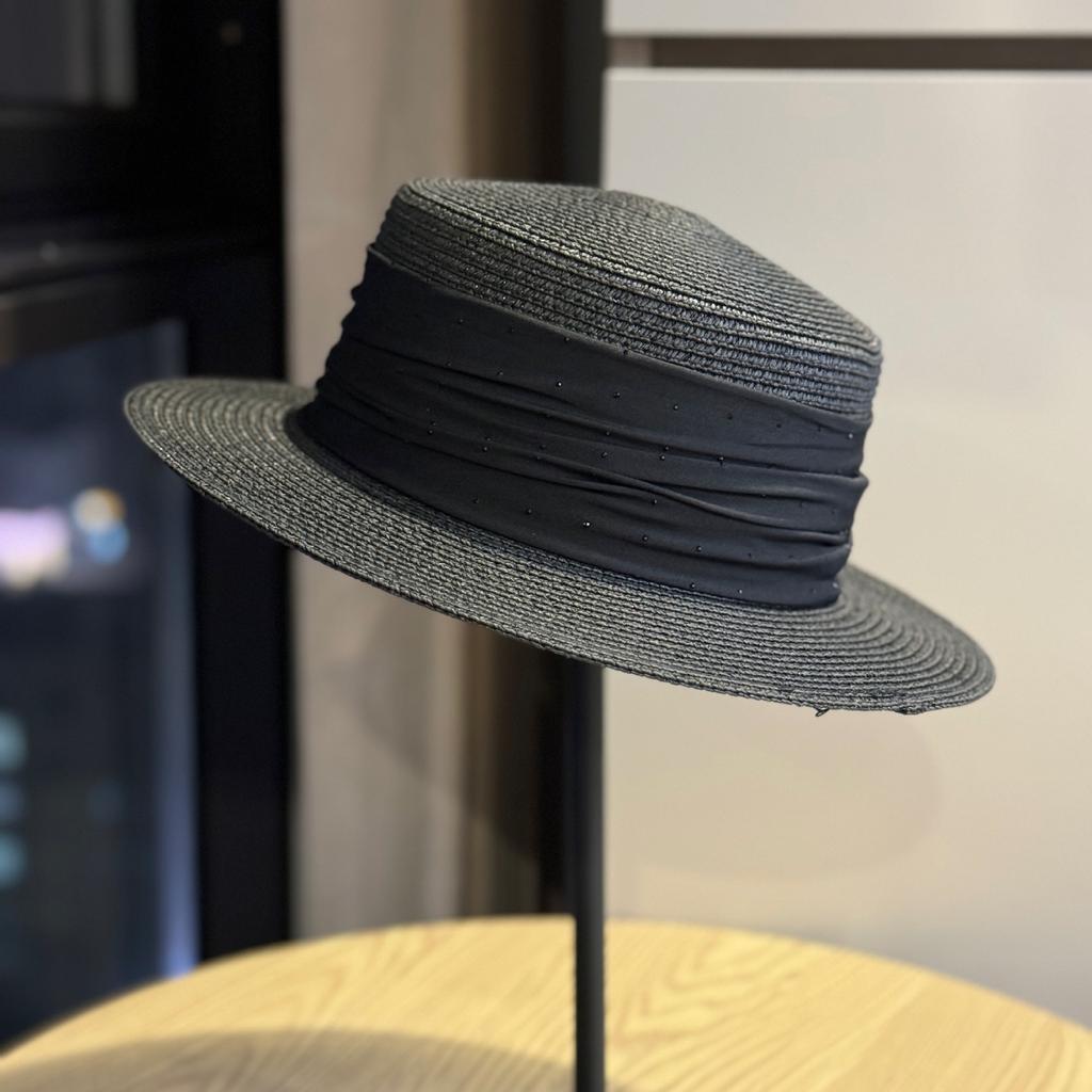 Spring and Summer Sunscreen Elegant French Polka Dot Vacation Top Hat Women Travel Beach Hat Fashion Flat Top Straw Hat