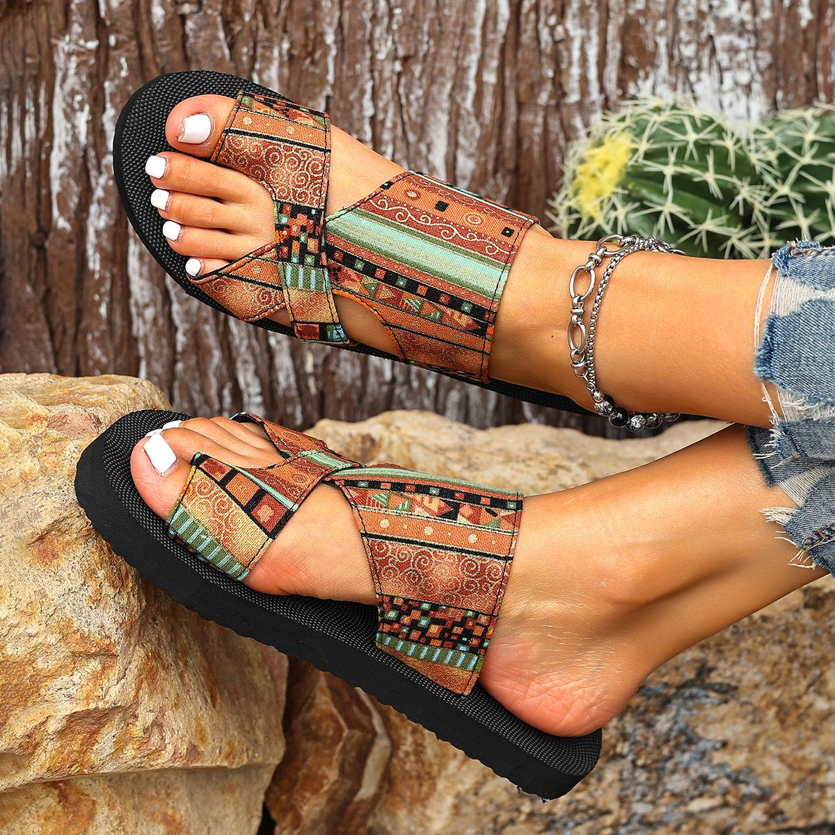 

South East Asia new set of toes color thick-soled slippers large size ethnic style beach cool slippers 43 жовтий
