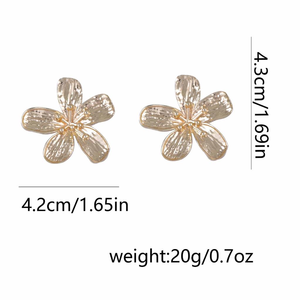 The Unique, Retro and Cold Style Metal Alloy High-end Design Sense, Simple Texture and Floral Ear Studs Are Versatile for Women