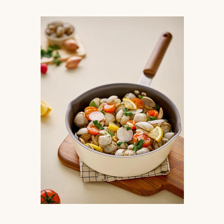 CORELLE Chocolate Nonstick Wok Pan (20cm) No PFOA Ivory