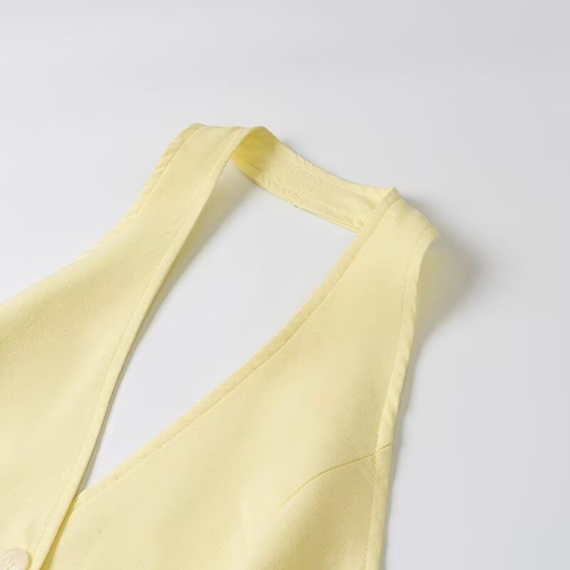 Kaslead New Arrival Women's Clothing Fashion Style Fashion V Neck Sleeveless Halter Vest Shorts Two-piece Set