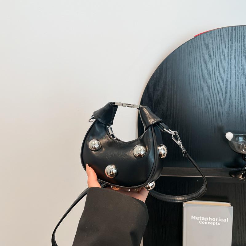 

Trend Personality Spice Girl Wind Rivet Mini Portable Dumpling Bag Niche Casual Popular Versatile One Shoulder Crossbody Bag Women чёрный