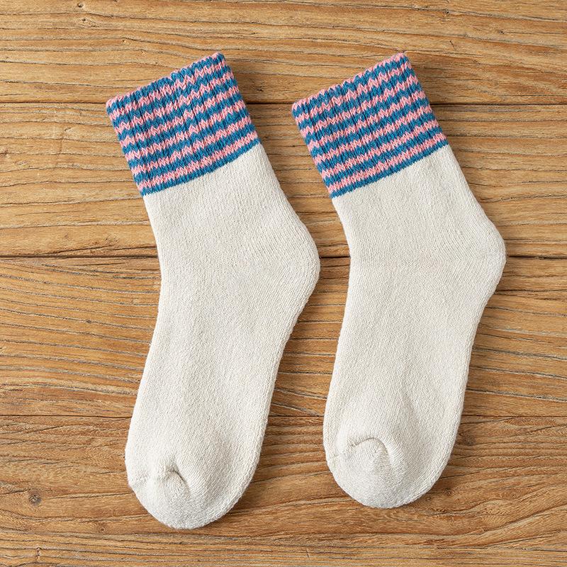 Chaussettes Super Épaisses pour Femme Hiver Mi-mollet Chaussettes en Laine, Épaissies et Molletonnées Chaudes Chaussettes Longues pour Femme, Chaussettes Noires Amples en Coton Cachemire