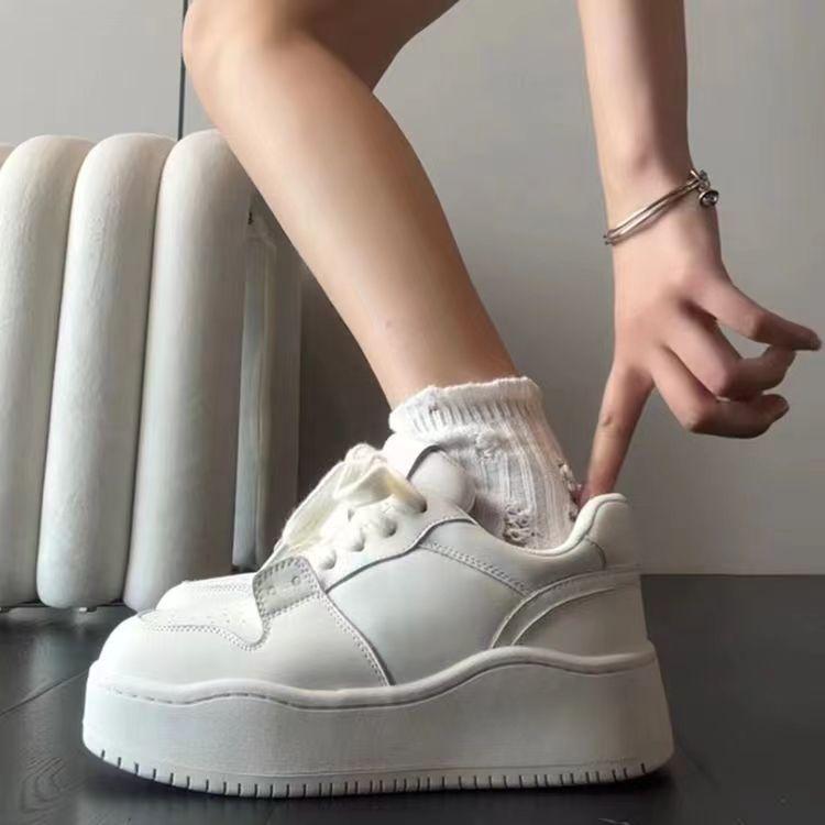 2024 Summer New Summer RV Dopamine Yellow Board Shoes Female American Internet Celebrity Explosion Thick Sole Heightening Casual Shoes