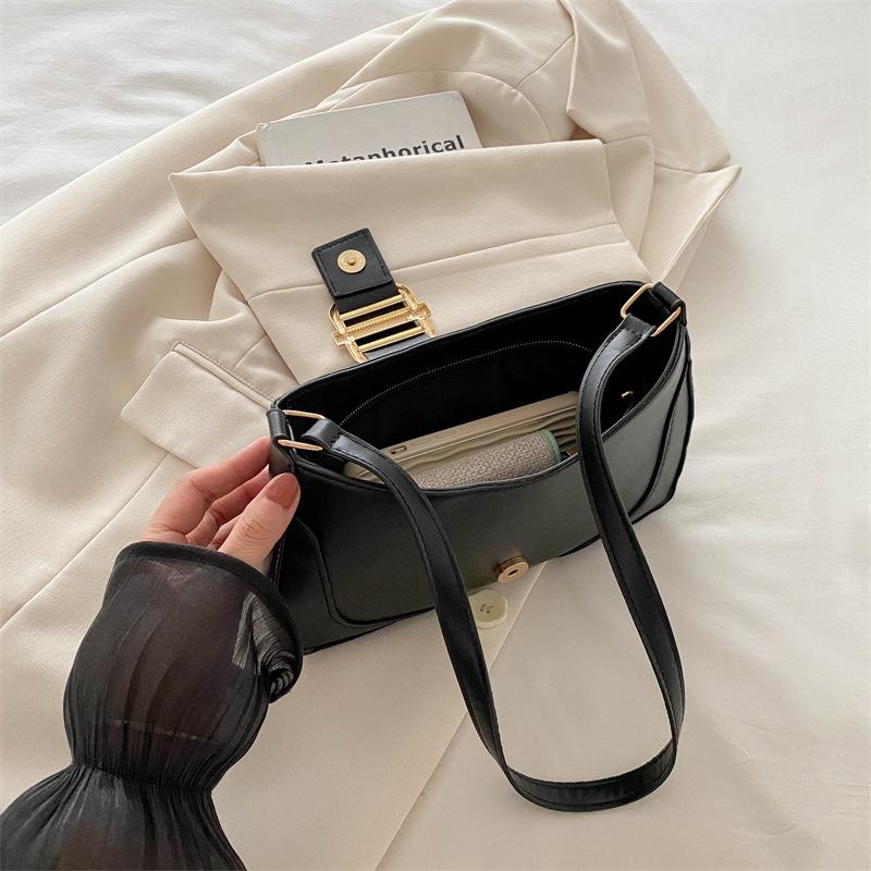 Retro Underarm Bag Women's 2025 New Autumn and Winter Versatile Shoulder Messenger Bag Niche Design Texture Popular Women's Bag