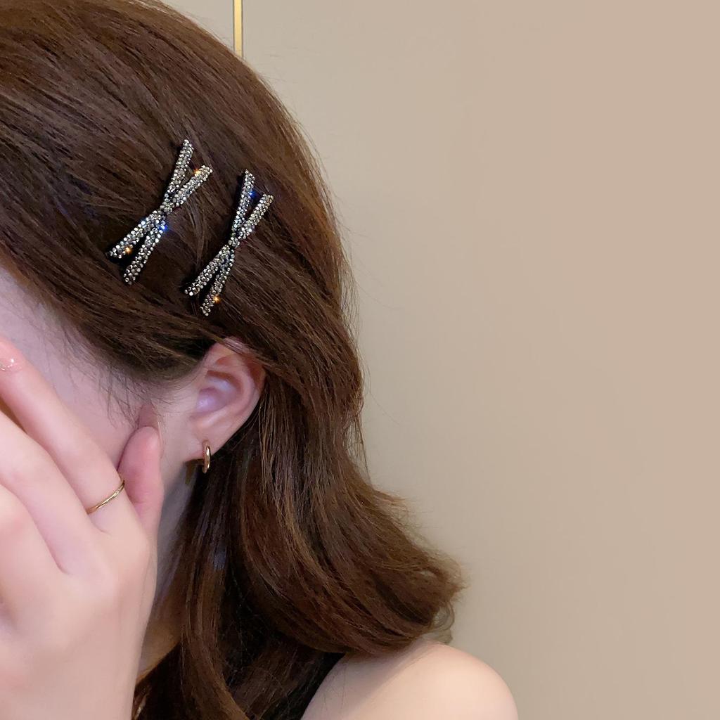 Black Rhinestone Cross Style Hair Clip for Women - Elegant Flyaway, Bangs & Side Double Clip Hairpin