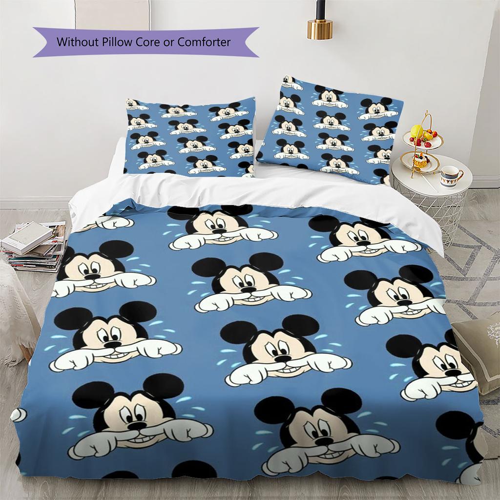 Fun and Quirky Mickey Mouse Themed Print Bedding Set, Comfortable and Warm, The Perfect Choice To Decorate A Child's Bedroom.