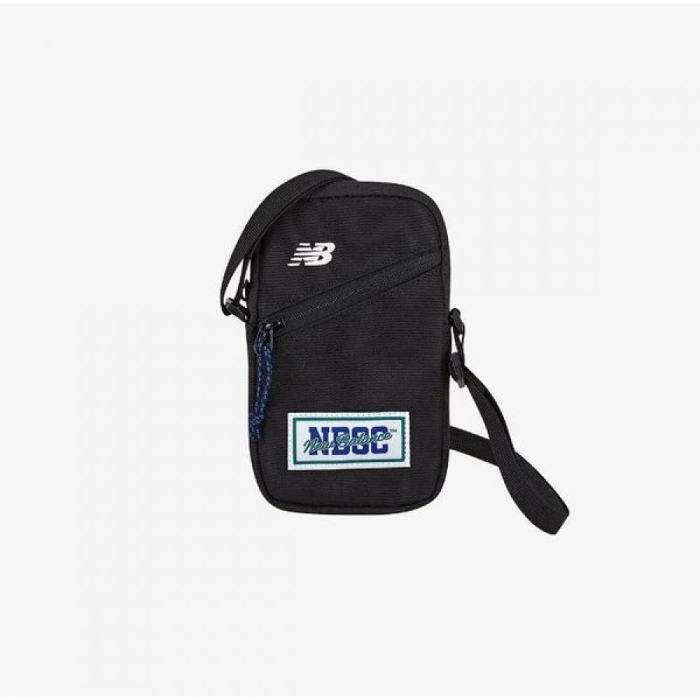 

New Balance Kids Essential Cell Phone Bag B1 Nk8afs304u 19 30 39 2.NK8AFS304U 30 FREE