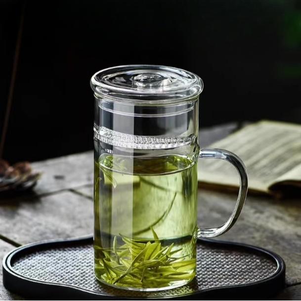 High Borosilicate Glass Crescent Tea Leak Large Capacity Green Tea Cup with Handle Single Layer Cup for Tea Separation Drinking Water Cup