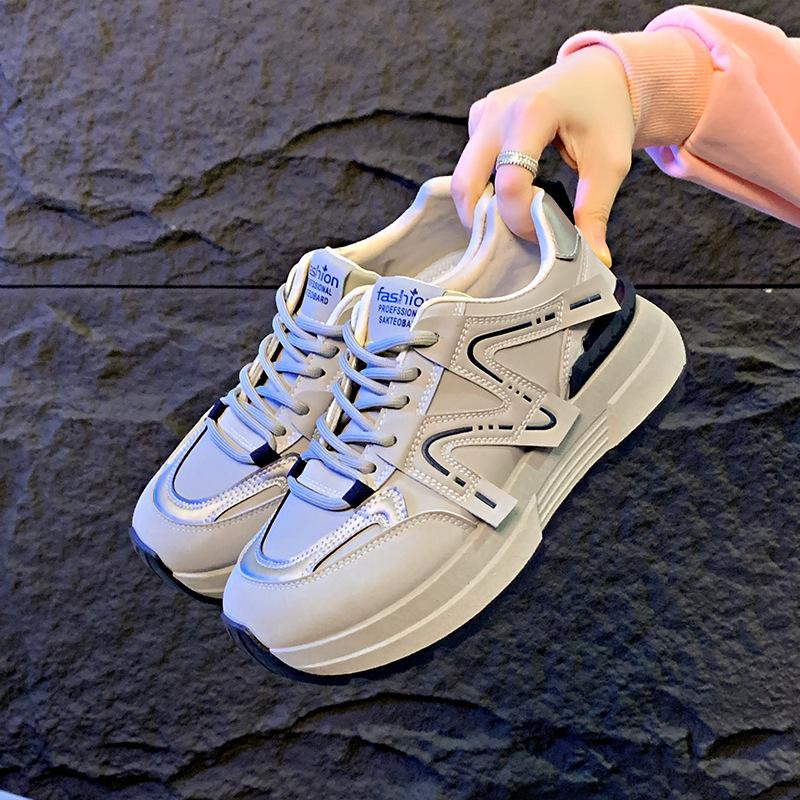 

2025 осень новинка инс корейская версия папа женская обувь студенческая беговая спортивная обувь увеличивающая рост повседневная обувь JCF2701 40