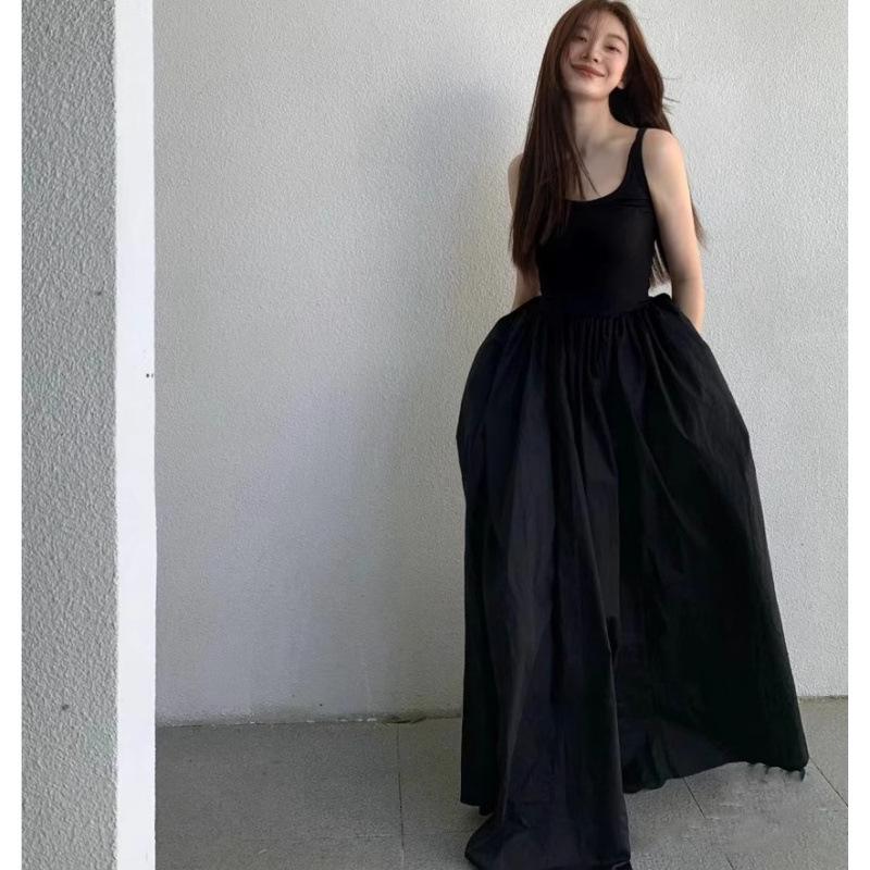 French Retro Black Slimming Waist-Defining Long Beach Dress for Thailand Travel & Sanya Seaside Vacation