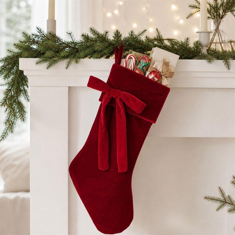 Weihnachtsstrumpf Hängedekoration mit genähter Stoffkonstruktion, Schleife und integrierter Aufhängeschlaufe, 1 Stück