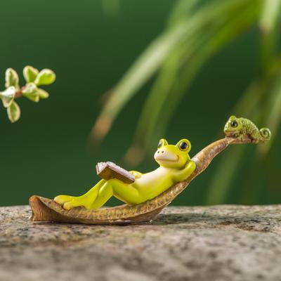 Cartoon Frog Figurine Resin Mushroom Reading Lying Guitar Frog Statue Sculpture Indoor Outdoor Garden Flower Pot Decoration