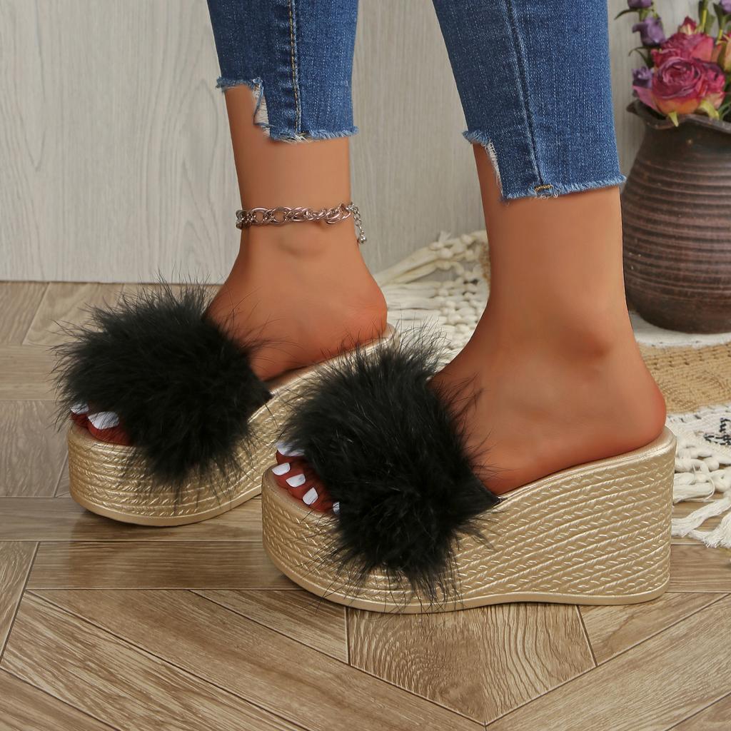 Módní dámské sandály Módní luxusní kožené platformové sandály Venkovní sandály z umělé kožešiny Chlupaté sandály s nadýchanou silnou podrážkou Letní klínkové boty pro ženy