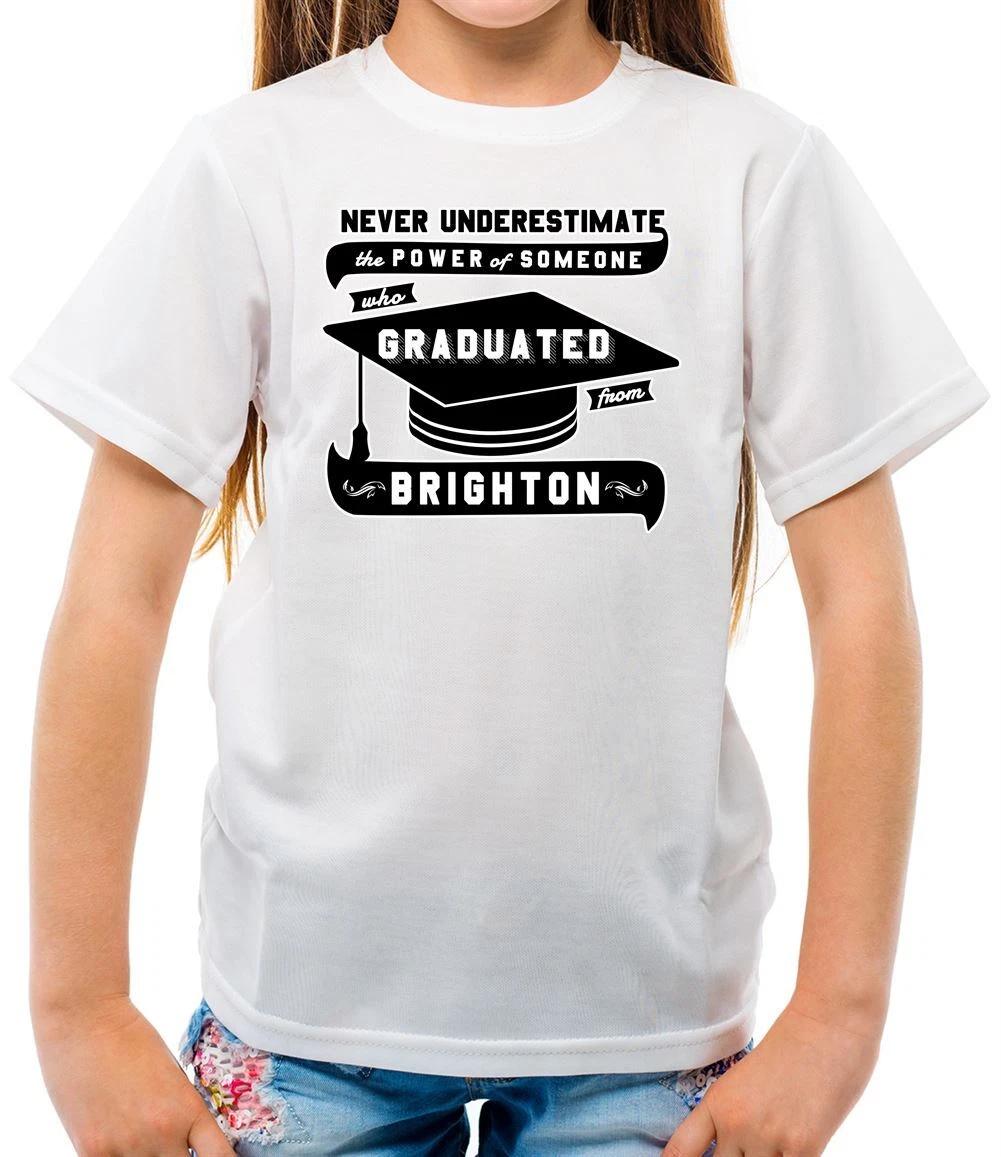 Never Underestimate A Brighton Graduate - Kids T-Shirt - Graduation Student Uni 100