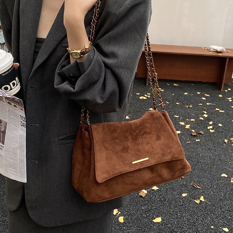1Pc Women's Fashion Niche Messenger Bag 2025 Autumn and Winter New Chain Underarm Bag Suede Foreign Style Versatile Single Shoulder Messenger