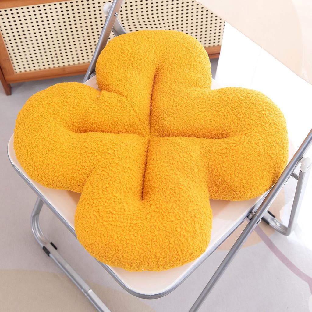 Four Leaf Clover Plush Seat Cushion With High Resilience Filling For Home And Office Comfort