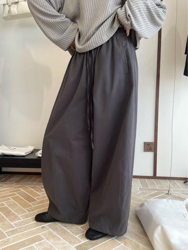 Autumn 2025 Japanese Casual Wide-Leg Elastic Waist Pants for Women - Versatile, Loose, Slimming, and Simple Style.