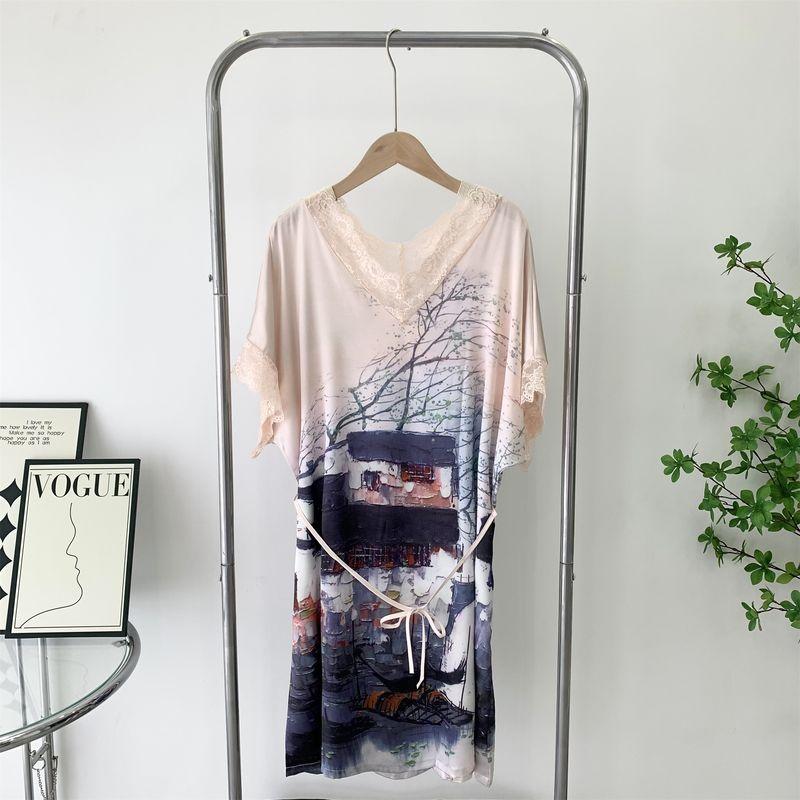 

Белый фон с синим принтом Ночная рубашка на ощупь как настоящий шелк Позиционирующий цветок Платье для сна Можно носить как верхнюю одежду Кружевная юбка Сексуальное платье на бретелях Skin color All yards