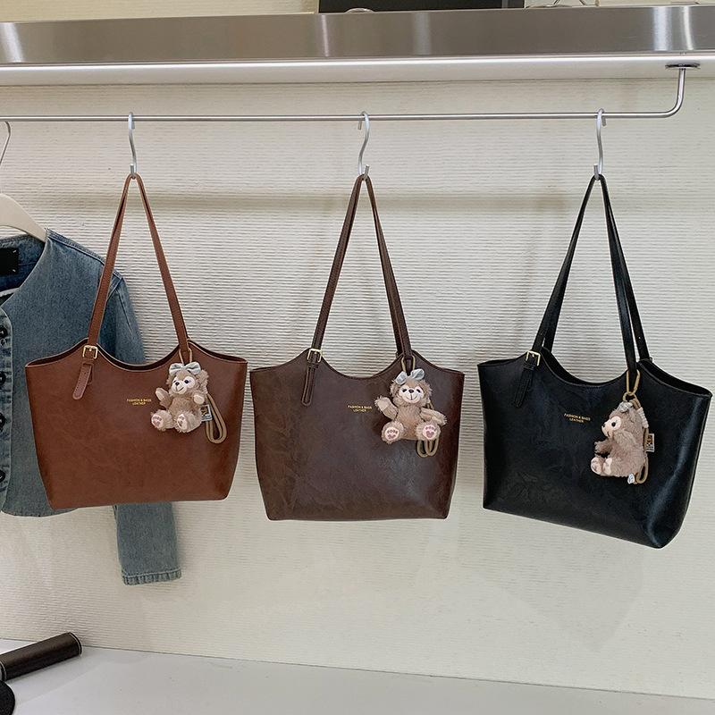Light luxury niche large-capacity bag women's spring and autumn new super hot versatile shoulder bag high-end commuter bag
