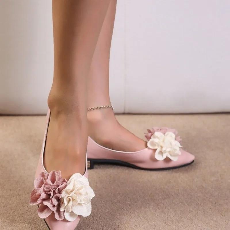 Mode Übergröße Flache Schuhe mit niedrigem Absatz Sommer Neu Spitzschuh Flacher Ausschnitt Blume Weiche Sohle Rutschfest Verschleißfest Einzelne Schuhe