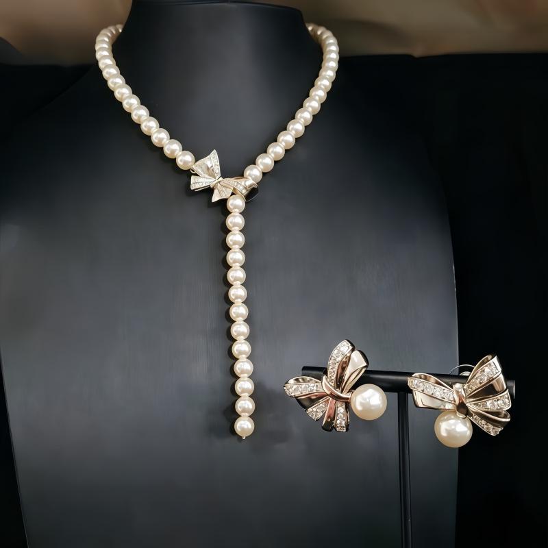 French Elegant Bow Diamond & Pearl Necklace Earring Set