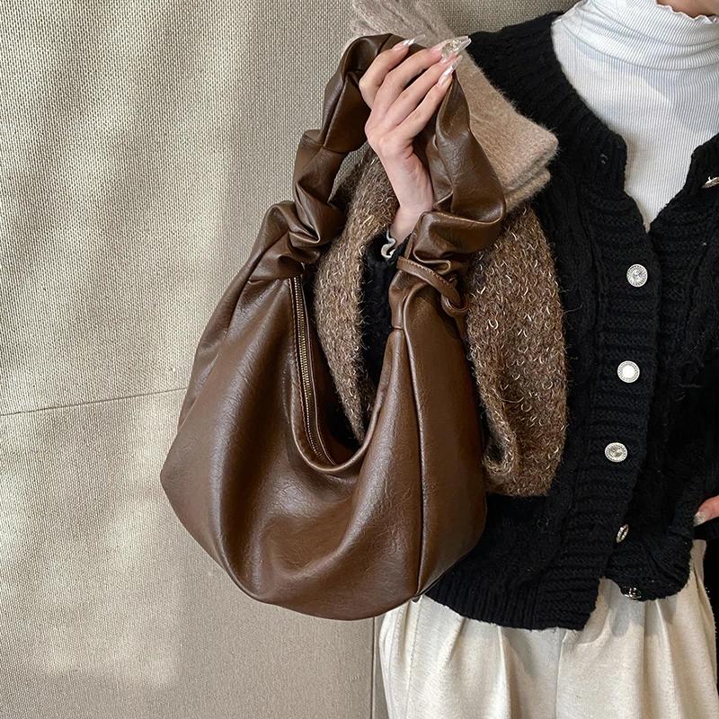 Women's Crescent Leather Shoulder Bag Soft Interior Compartment Solid Fashion