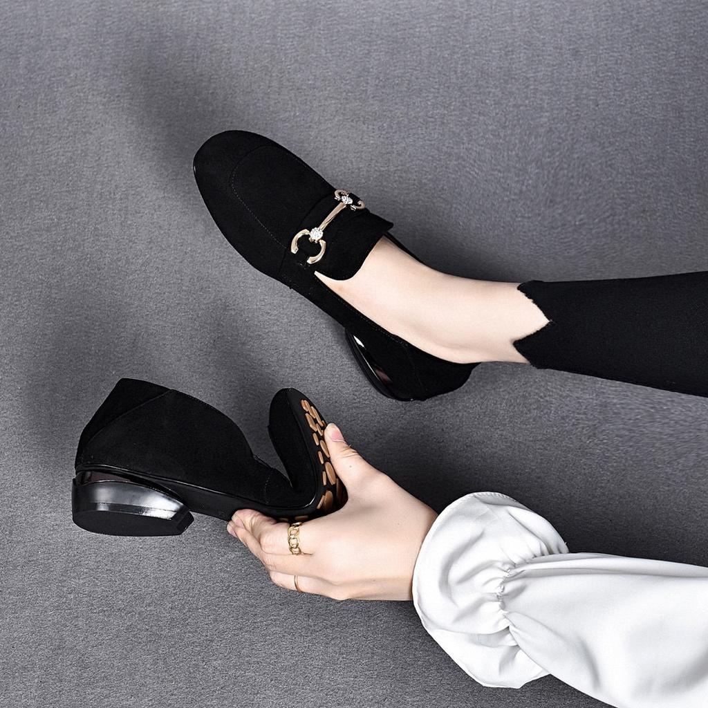 Women's Shoes Spring New Black Sheepskin Metal Buckle Rhinestone Flat Bottom Comfortable Lazy Shoes