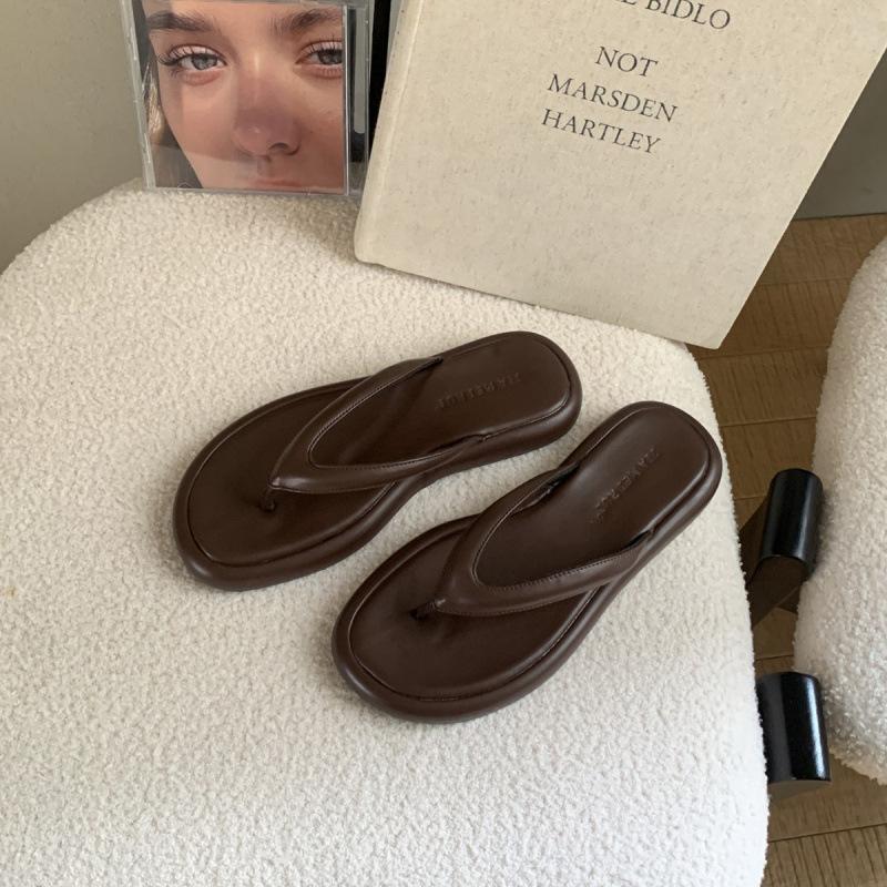thick-soled French flip-flops shoes women's shoes wear new beach sandals in summer 2025