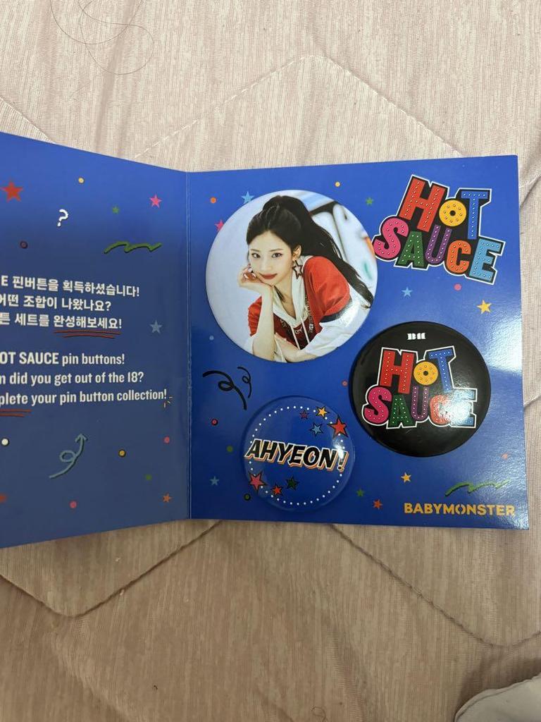 [USED] BABYMONSTER can badge