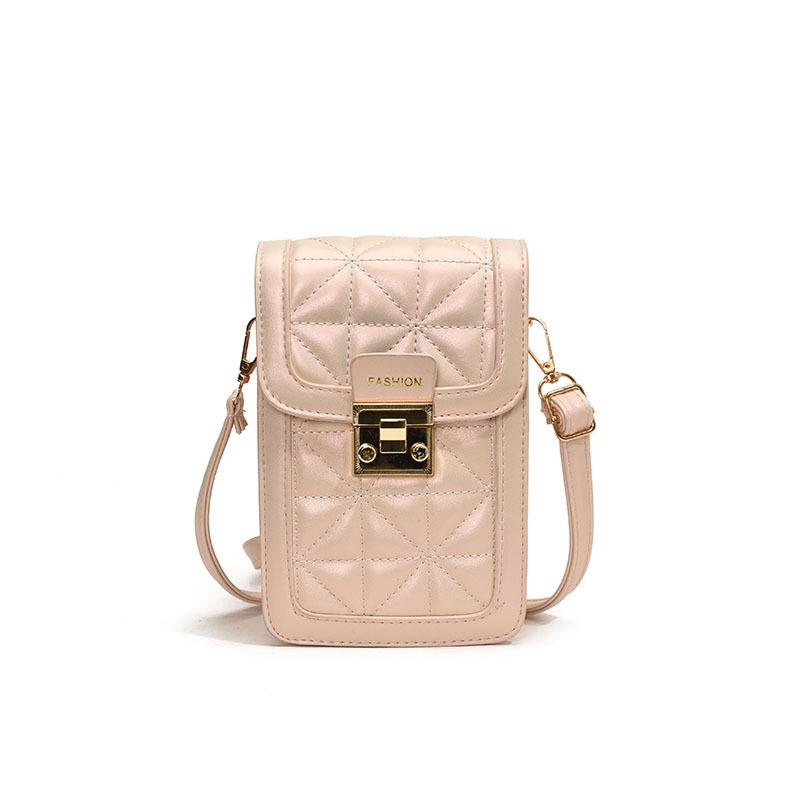 Small Bag 2024 New Female Popular Beautiful Personality Summer Simple Chain Messenger Bag Fashionable Shoulder Small Square Bag