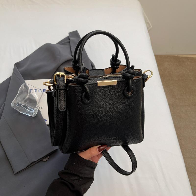 Premium Small Bag Women's New Fashion Versatile Portable Bucket Bag Summer Messenger Bag