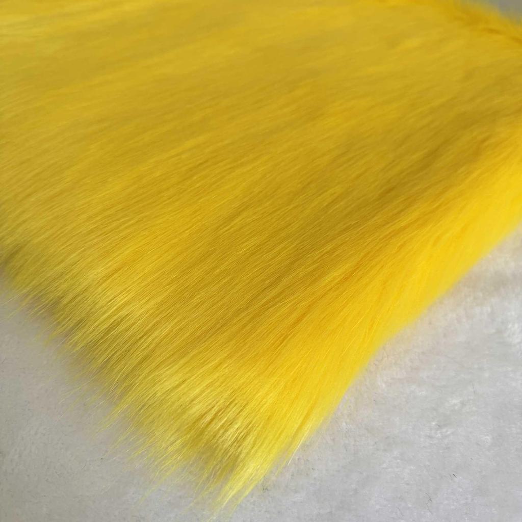 Tessuto Peluche Imita Pelliccia di Volpe 5cm Disponibile (Taglia piccola) per Tappeti e Abbigliamento
