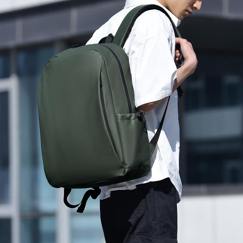 MDNG Men's High-Capacity Commuter Backpack