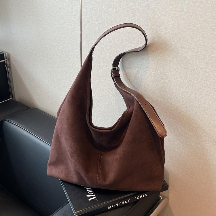 IELGY Ladies Tote Bag Suede Bucket Bag Large Capacity One Shoulder Armpit Retro Commuter
