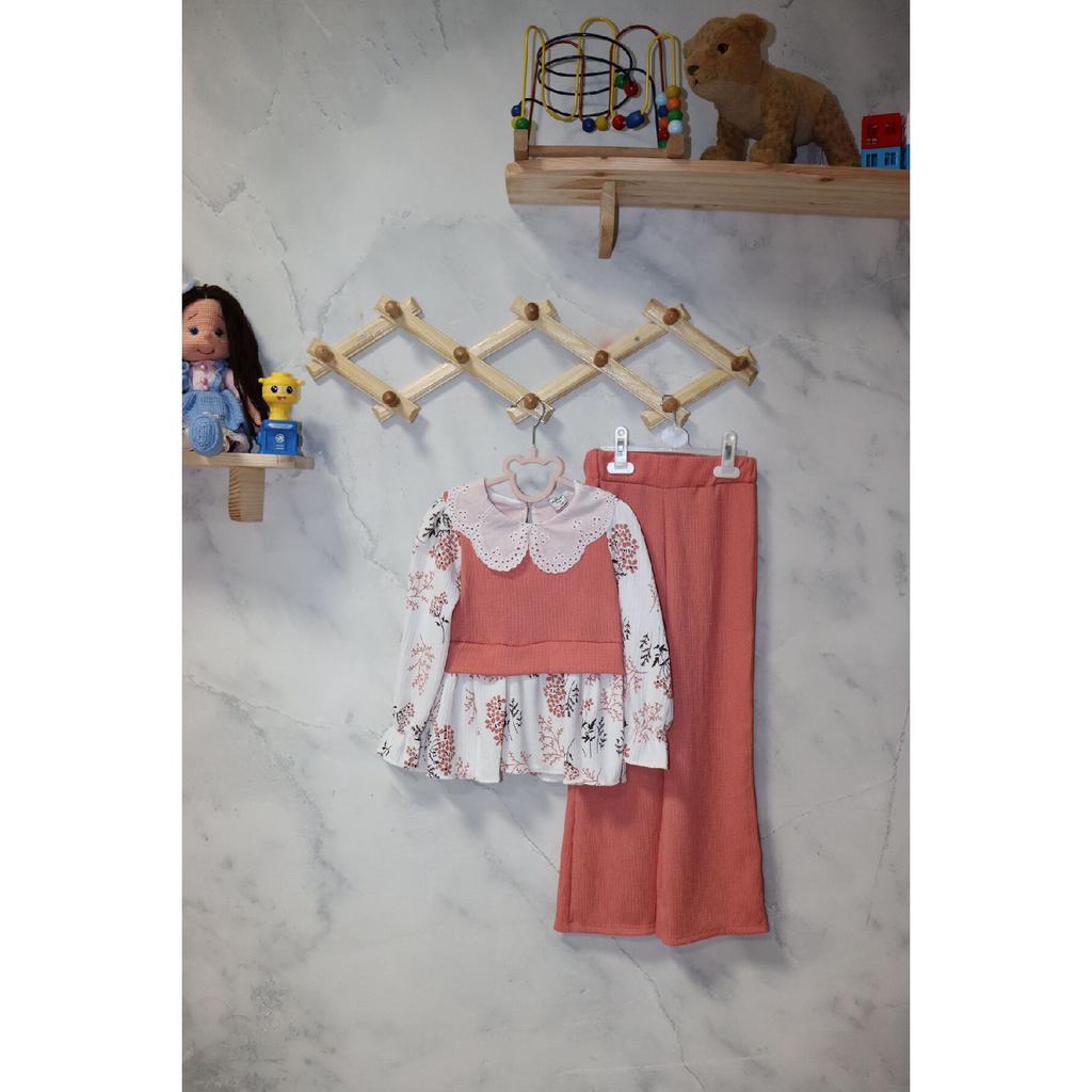 Stilig binærsett for jenter - Blomstermønstret bluse og moderne bukser