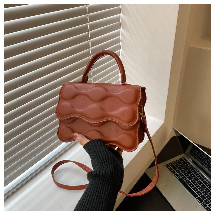 

Маленька квадратна сумка жіночі сумки модна текстура хвилястий візерунок тиснення портативна маленька квадратна сумка універсальна сумка через плече коричневий