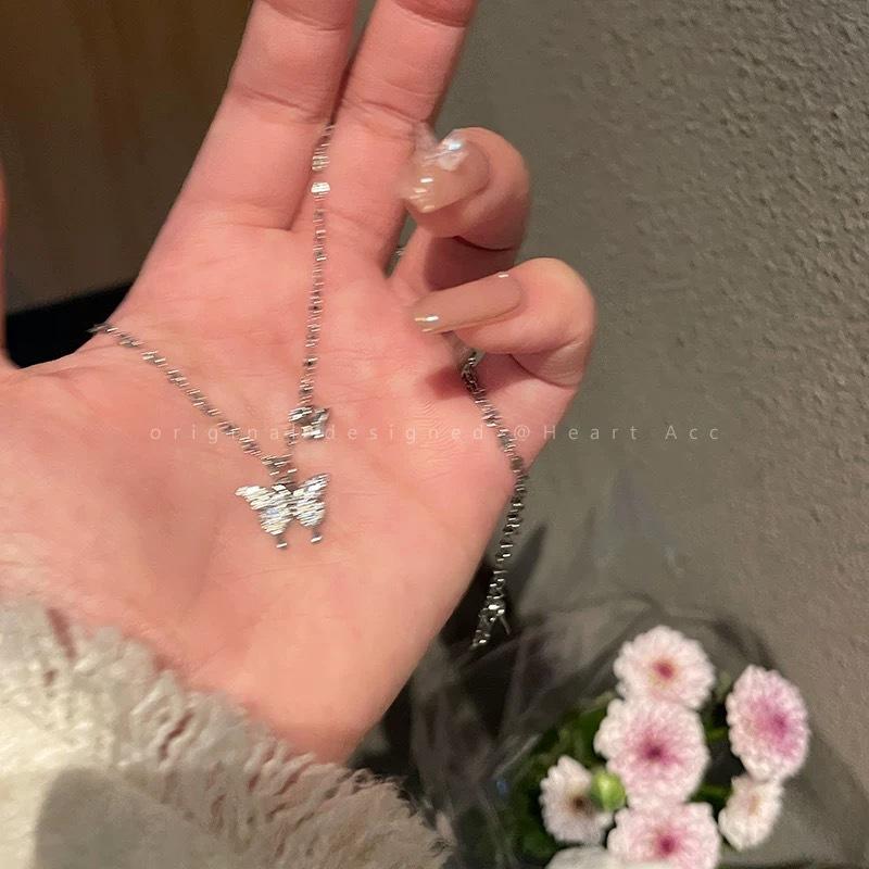 Female Collarbone Versatile Niche Butterfly Necklace