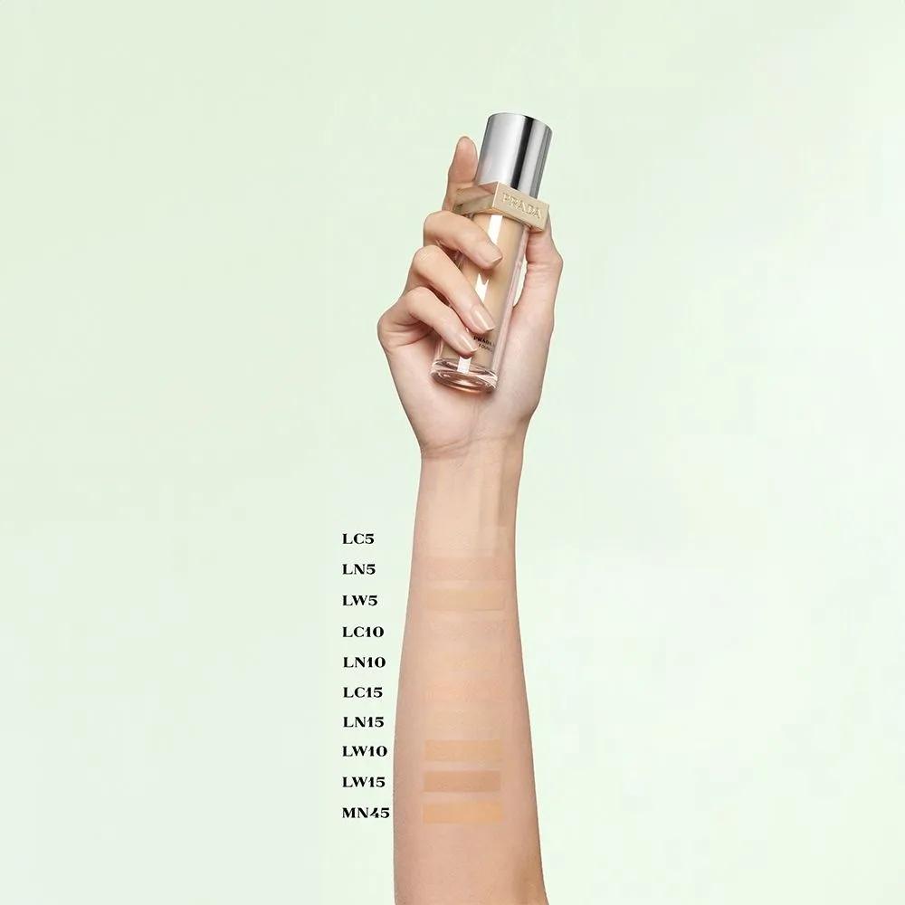 Prada Reveal Skin Optimizing Foundation 30ml