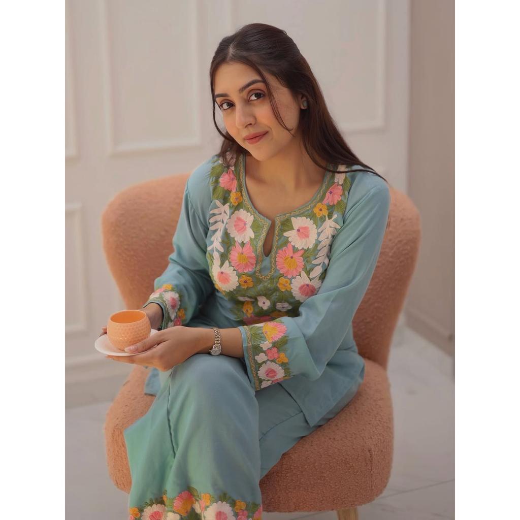 Beautiful Floral Embroidery Kurta Set Indian Women Party Wear Top Kurti Pant Set