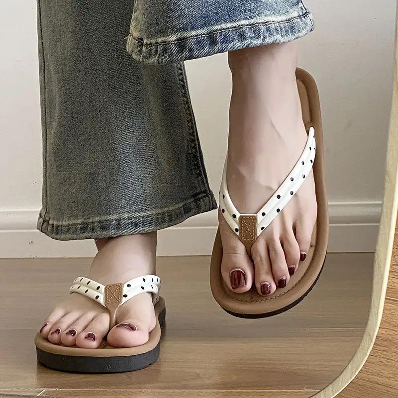 Fashion Slides Soft On Beach Woman Slippers Non Slip Small Size Sandals Vip 2025 Trend Shoes for Women Casual Chic and Elegant Shoe 39