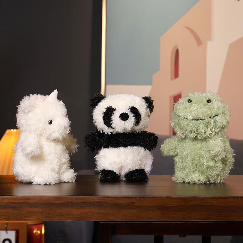 Милая плюшевая кукла в виде животного