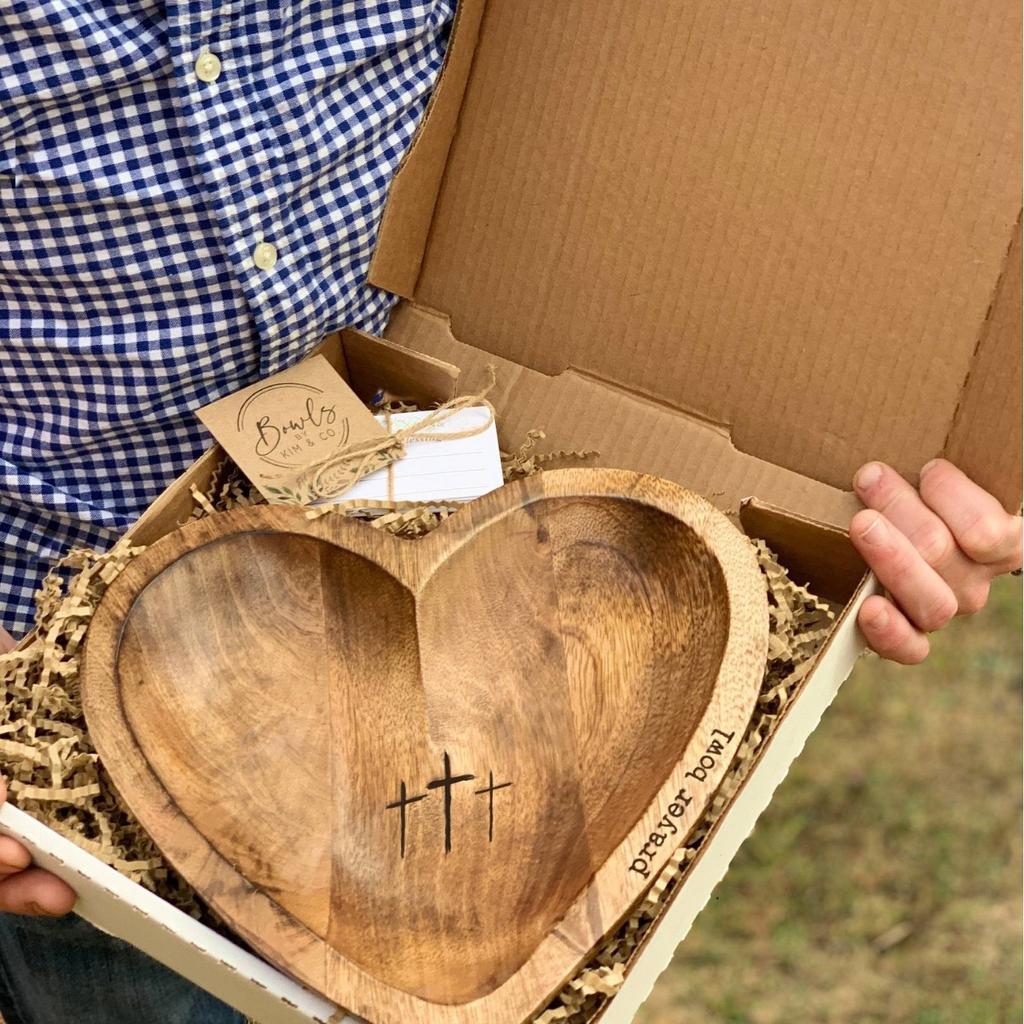 New Heart Prayer Bowl Wooden Religious Crucifix Bowl Rustic Home Centrepiece Decor Fruit Plate Kitchen Tableware Religious Gift