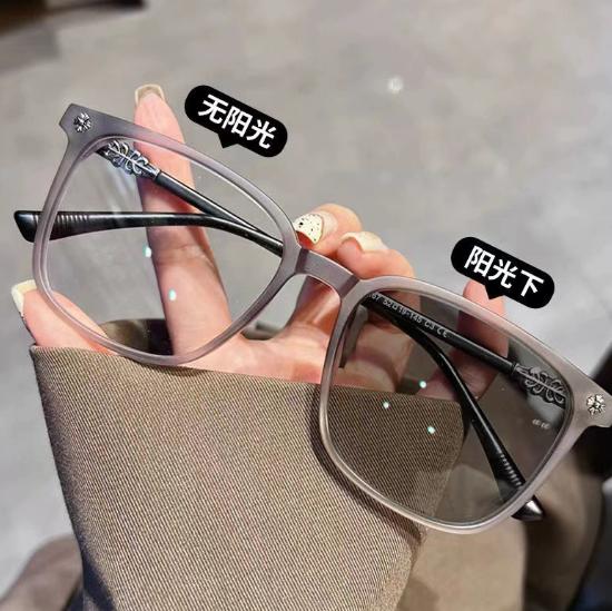 Stylish Ladies Photochromic Sun Glasses Anti-Glare Lightweight Eyeglasses Daily Outdoor Use