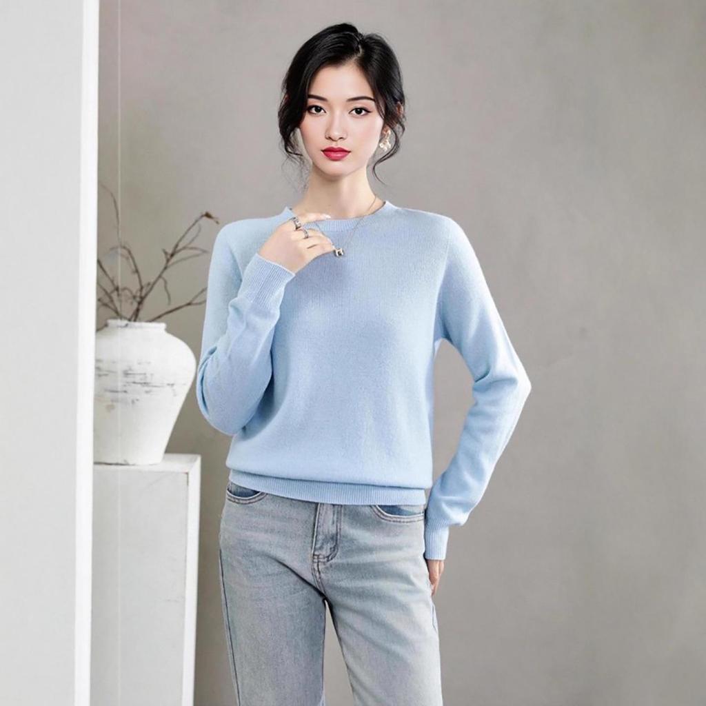 Women's Round Neck Cashmere Sweater: Autumn & Winter Versatile Long Sleeve Knit Top, Solid Color Fashion Basic.